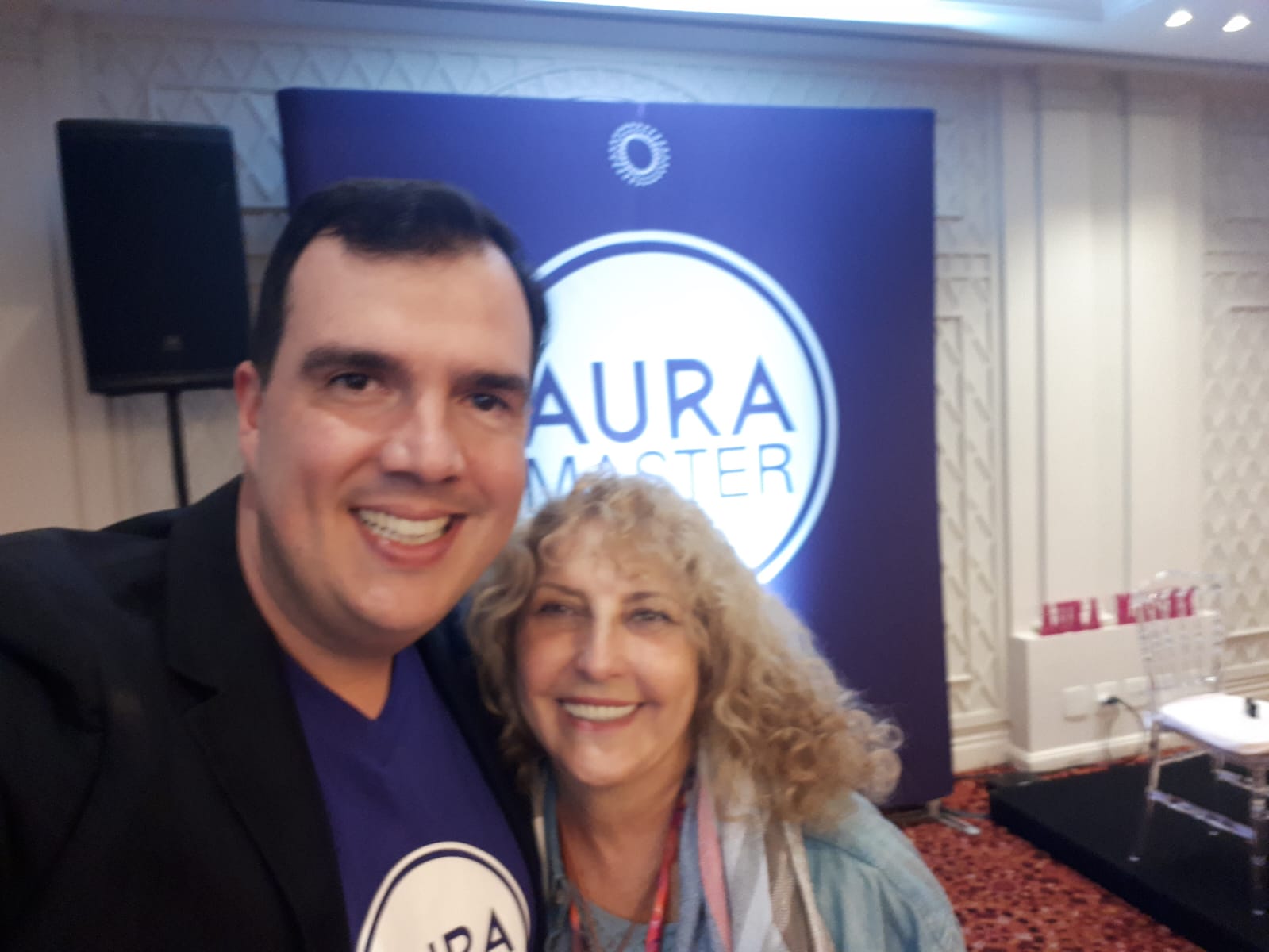 Lindalva Dias com o Mestre Bruno Gimenes na formação Aura Master em São Paulo, 2018